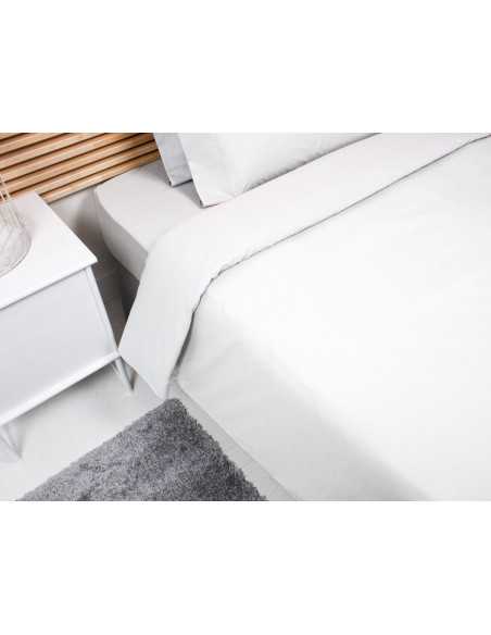 Capa de edredon branca básica