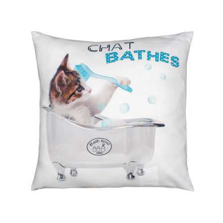 Almofada branca com desenho de gato na banheira