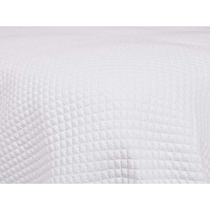 Colcha Sônia Piqué | Colcha de cama especial para hospitalidade | Revi