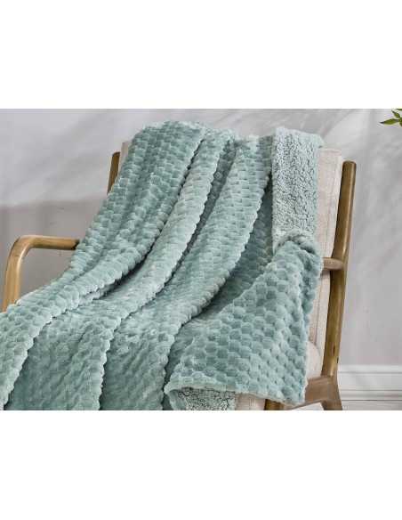 Plaid Perla em borreguito verde | Manta auxiliar decorativa