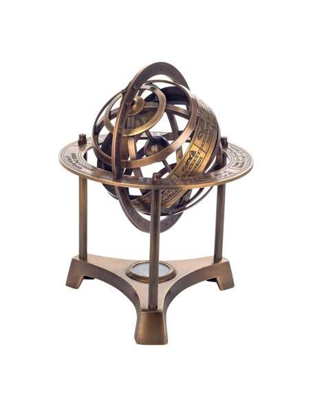 Esfera armillary con brújula