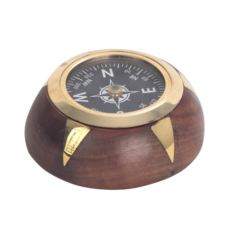 Brujula con base de madera